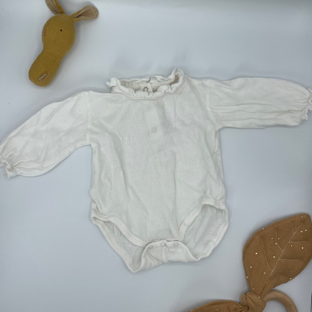 Super soft textured bodysuit Zara Baby. 0-3months. Cotton.